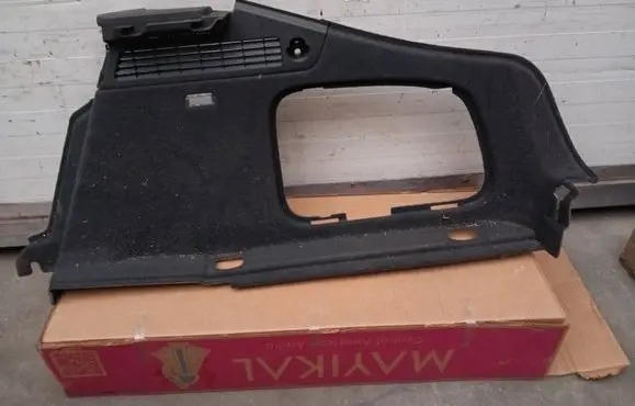 Audi A5 Sportback 8TA Trunk/boot side trim panel 8T8863880M B0906461600