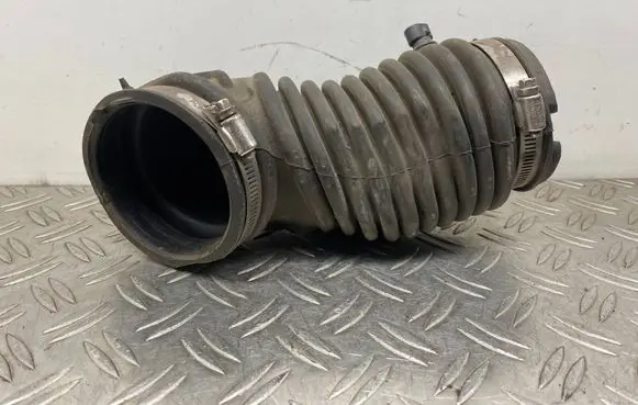 Chevrolet Blazer Air intake duct part 25173861