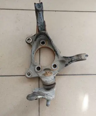 Toyota C-HR I Front wheel hub spindle knuckle 43211F4010 8484S