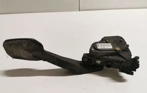 Volvo S60 Accelerator throttle pedal 30683515