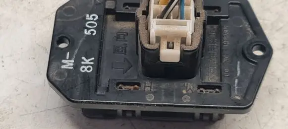 Suzuki Swift I Heater blower motor/fan resistor 8K505