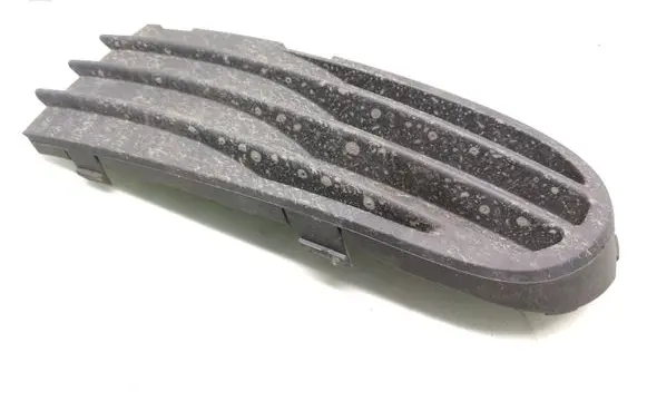 Volvo V50 Front bumper lower grill 30657009