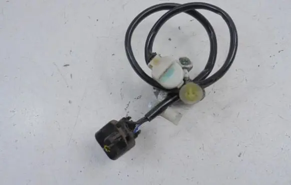 Opel Frontera B Front door lock (next to the handle) 