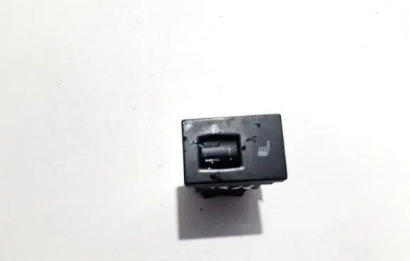 Volkswagen Touareg I Seat heating switch 7l6963569 7l6963563a