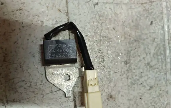 Toyota Avensis T250 Antenna control unit 90080
