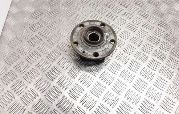 Volkswagen Touran I Front wheel bearing hub 