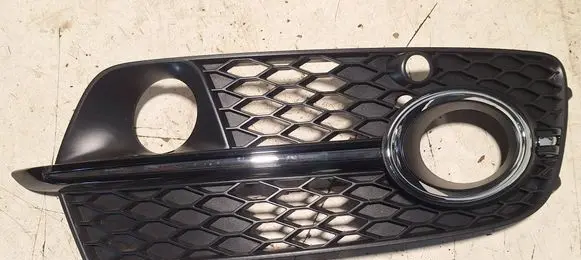 Audi Q5 SQ5 Front fog light trim/grill 8R0807682Q