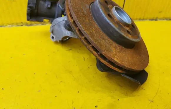 Mercedes-Benz B W247 Front wheel hub spindle knuckle
