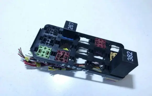 Audi A8 S8 D2 4D Fuse box set 4d0937503