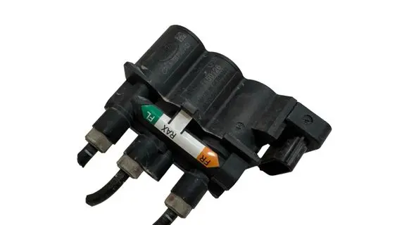 Jaguar I-Pace Air suspension valve block CPLA5B710AD 1150126