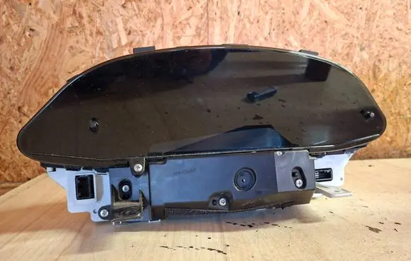 Toyota Yaris Speedometer (instrument cluster) 838000D690D MB4573003206