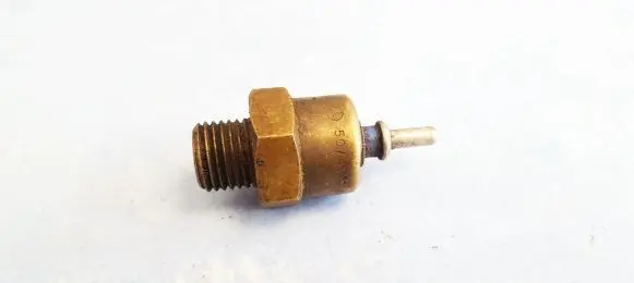 Mercedes-Benz 190 W201 Coolant temperature sensor 0055457024