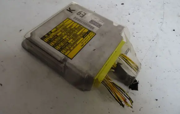 Toyota Prius (XW20) Airbag control unit/module 8917047390