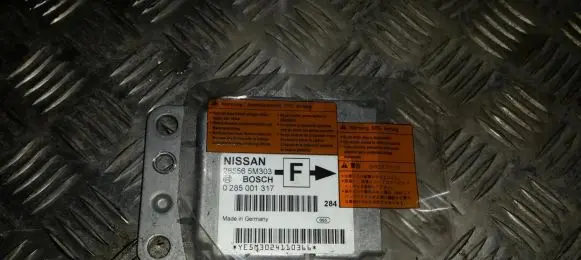Nissan Almera N16 Airbag control unit/module 285565M303 0285001317