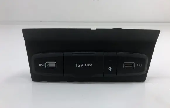 Hyundai Tucson IV NX4 USB socket connector 84632n7800
