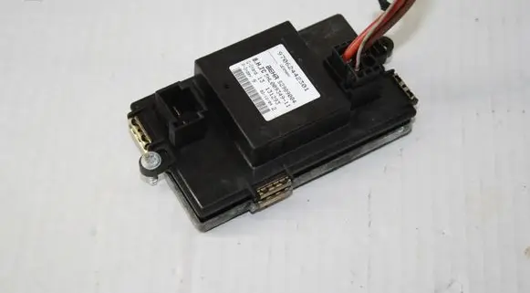 Porsche Panamera (970) Heater blower fan relay 97062442301