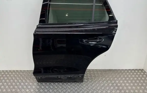Skoda Enyaq iV Rear door