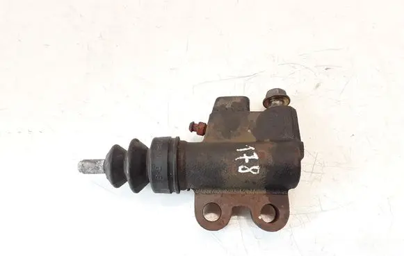 Nissan Primera Clutch slave cylinder 