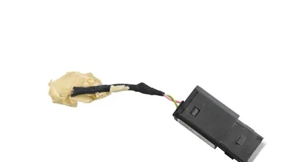 Peugeot 208 II USB socket connector 9824334377 98217039DX