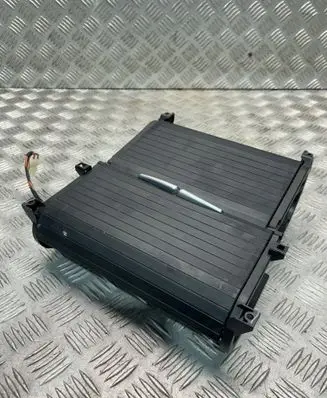 Cup holder front
