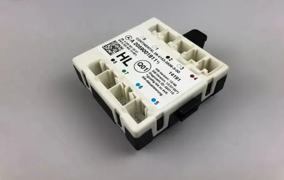 Mercedes-Benz C W205 Door control unit/module A2059001811