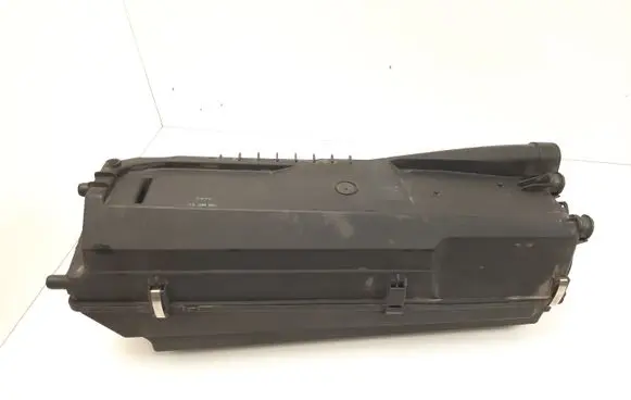 Mercedes-Benz E W211 Air filter box A6460901001