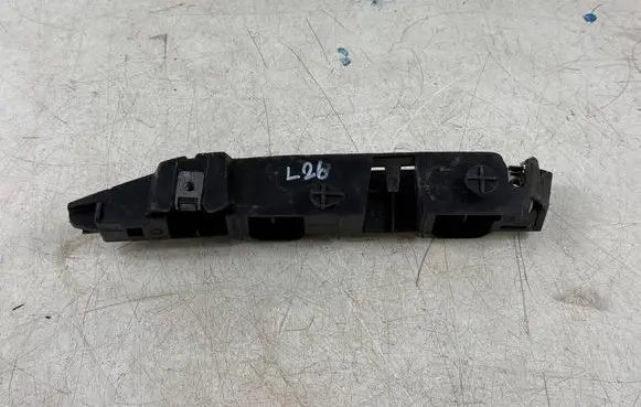 Peugeot 3008 I Front bumper mounting bracket 9684021080