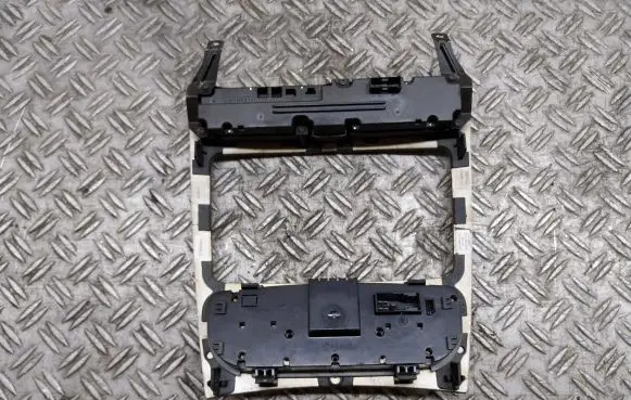Mercedes-Benz C W203 Panel trim