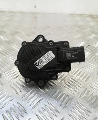 BMW 4 G22 G23 G24 G26 Transfer box differential control unit 18180810 2218092064 5A67B8401