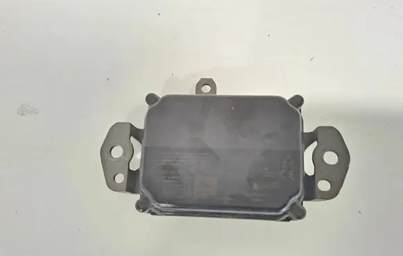 Toyota Sienna XL40 IV Distronic sensor radar 8821002021