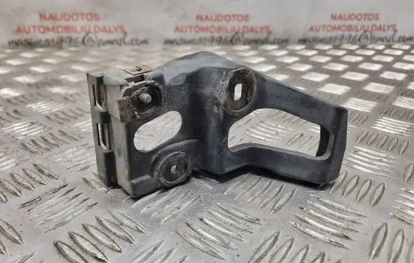 Seat Exeo (3R) Fender mounting bracket 8E0853922D