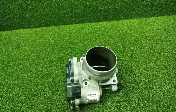 Renault Master III Throttle valve 161A00161R 1409067247