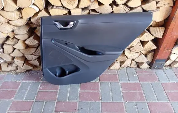 Hyundai Ioniq Rear door card panel trim 83340G2000