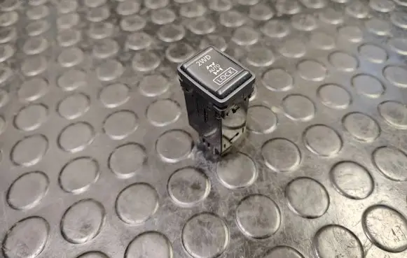 Nissan Qashqai Differential lock switch 13Y23MD