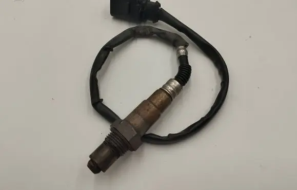 Volkswagen Golf VI Lambda probe sensor 03C905262AK 49087463 0258010104