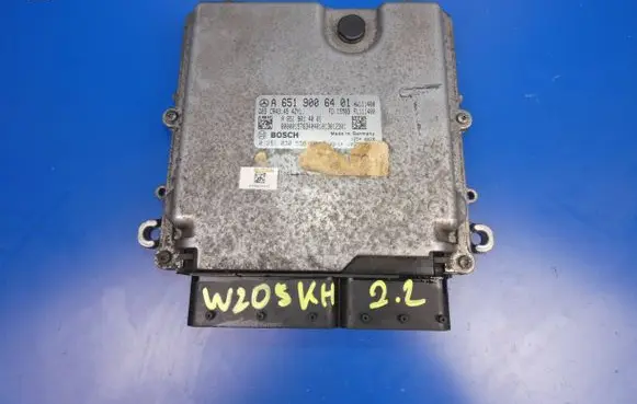 Mercedes-Benz C W205 Engine control unit/module A6519006401 A6519014001 0281030556