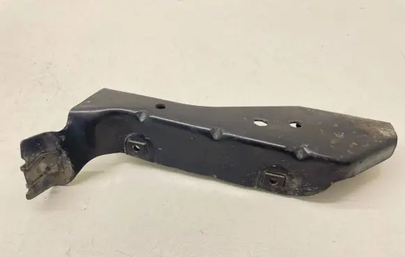 Audi 80 90 S2 B4 Headlight/headlamp mounting bracket 8A0805607