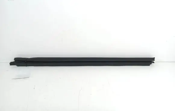 Mercedes-Benz GLS X166 Rear door card trim A1667352400