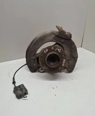 BMW 4 F32 F33 Front wheel hub 19878810