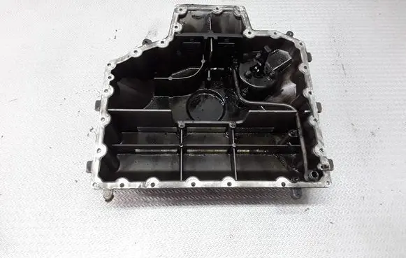Volkswagen Touareg I Oil sump 07Z103601AD