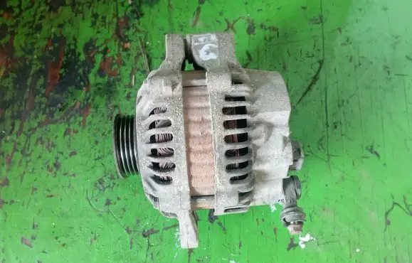Suzuki Swift I Generator/alternator