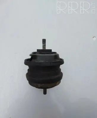 BMW 5 E39 Engine mount bracket