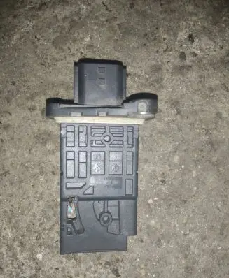 Opel Vivaro Mass air flow meter 226807131R 93450753 H8201267959