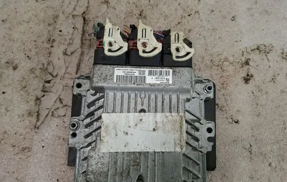 Peugeot 5008 Engine control unit/module 9666681180