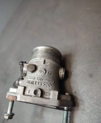 Audi A4 S4 B6 8E 8H Throttle valve 8E0145950C