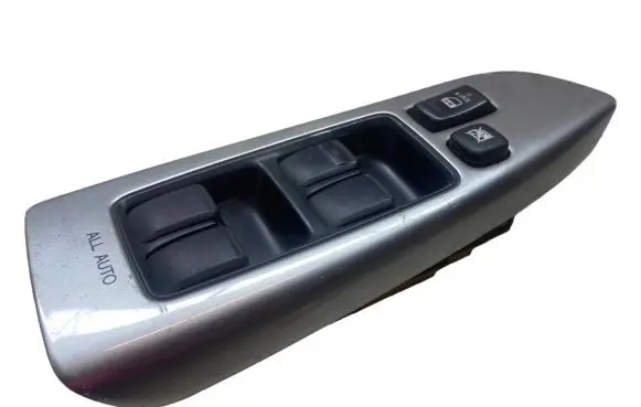 Toyota Land Cruiser (J120) Electric window control switch 8404060053