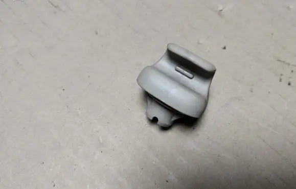 Sun visor clip/hook/bracket