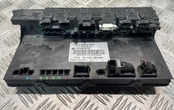 Mercedes-Benz E W211 Comfort/convenience module 2115455601 5DK00804757 607415225