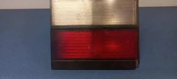 Volkswagen PASSAT B3 Rear/tail lights 333945107