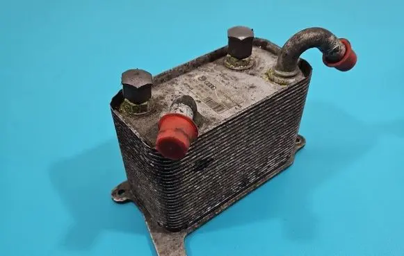 Engine oil radiator